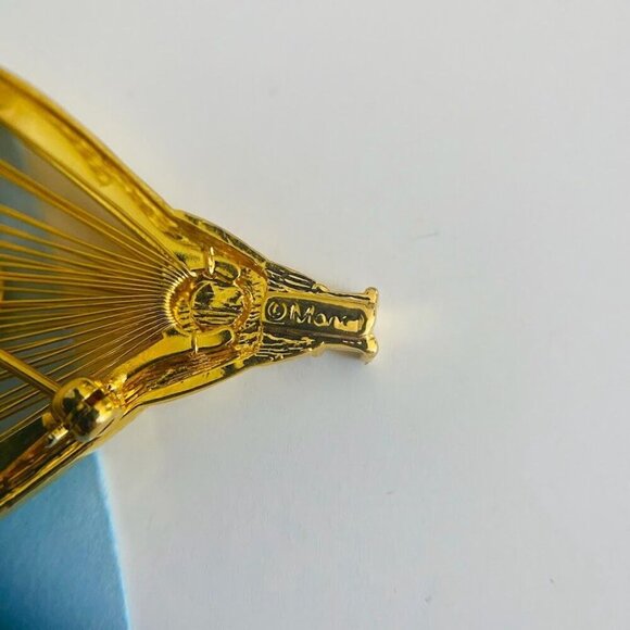 Vintage Monet Gold Tone Hot Air Balloon Brooch - Picture 4 of 5